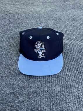 Vintage UNC Tarheels Snap Back Hat